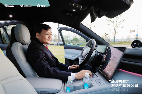 前券商首席经济学家李大霄:希望中国新能源汽车产业走向全球