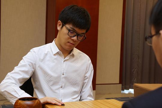 柯洁vs李喆(柯洁比赛名局视频讲解)