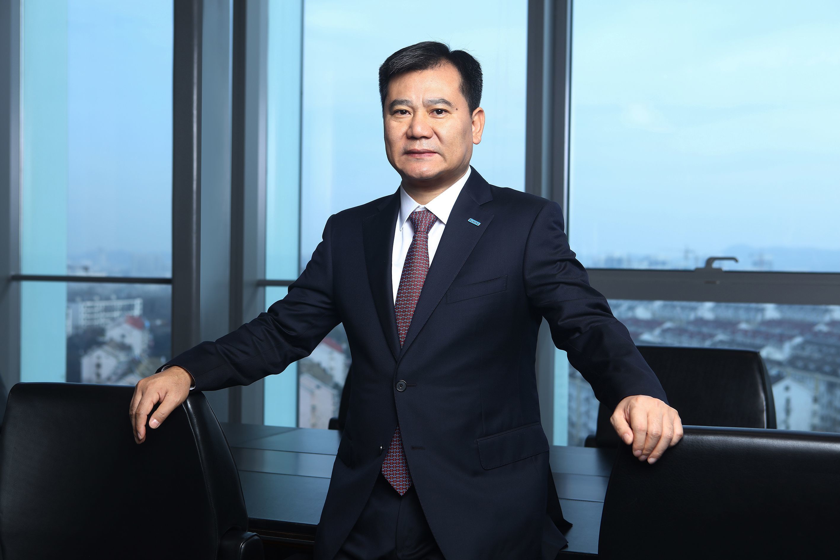 苏宁足球张近东(苏宁张近东时代落幕)