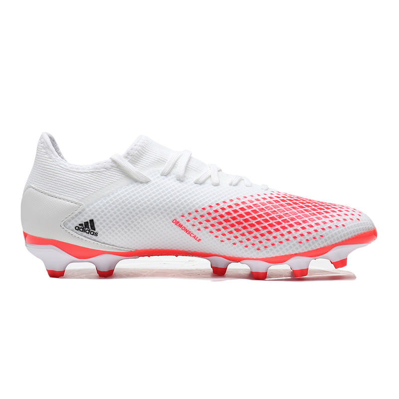 adidas的足球鞋(adidas超顶级足球鞋)