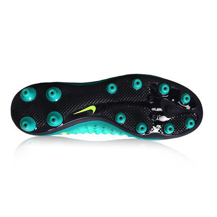 nike鬼牌足球鞋(nike鬼牌足球鞋系列)