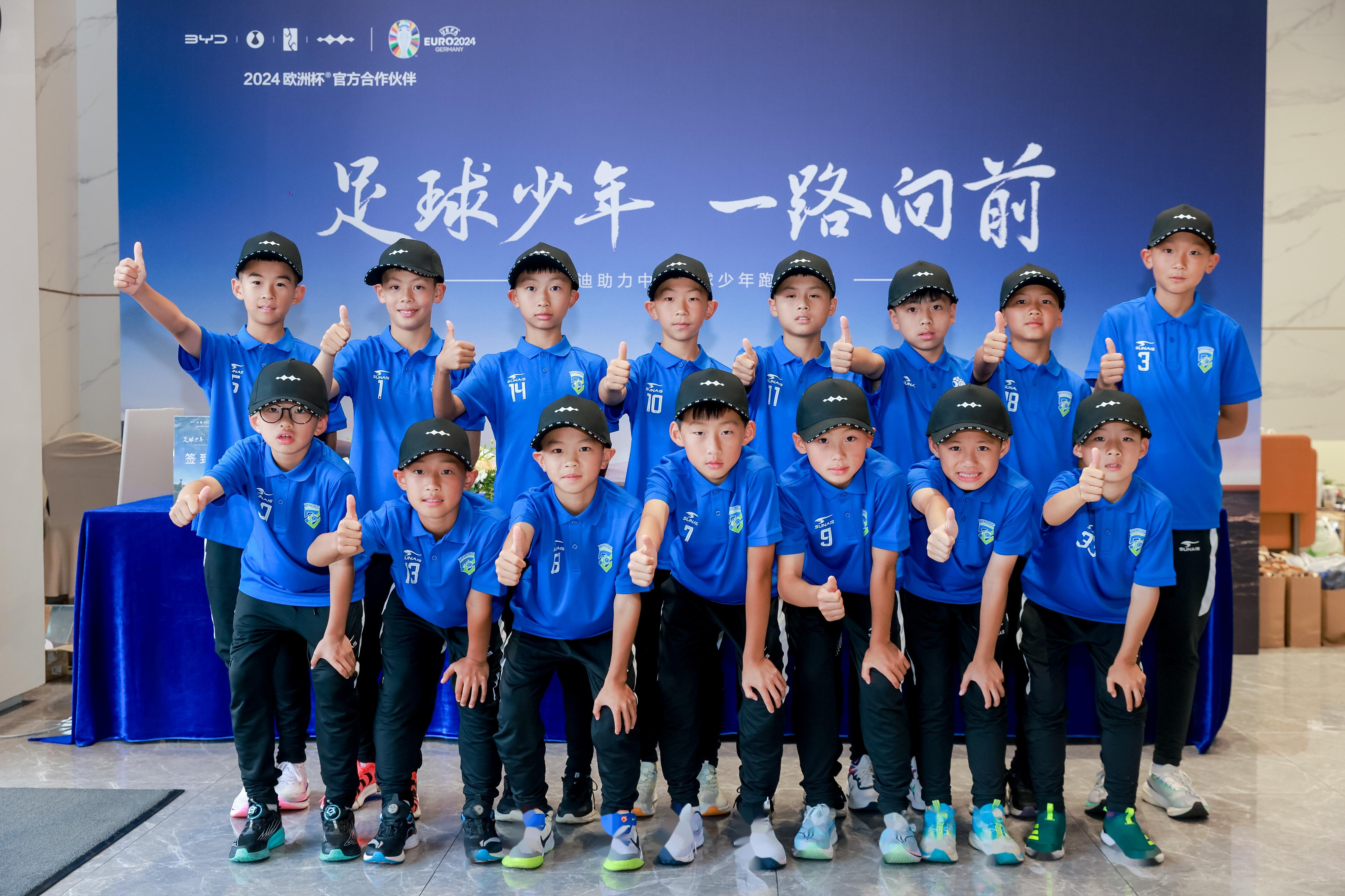 足球狗毕业照(足球狗的足球怎么样)