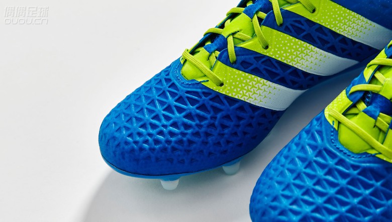 ace16足球鞋(ace足球鞋适合宽脚吗)