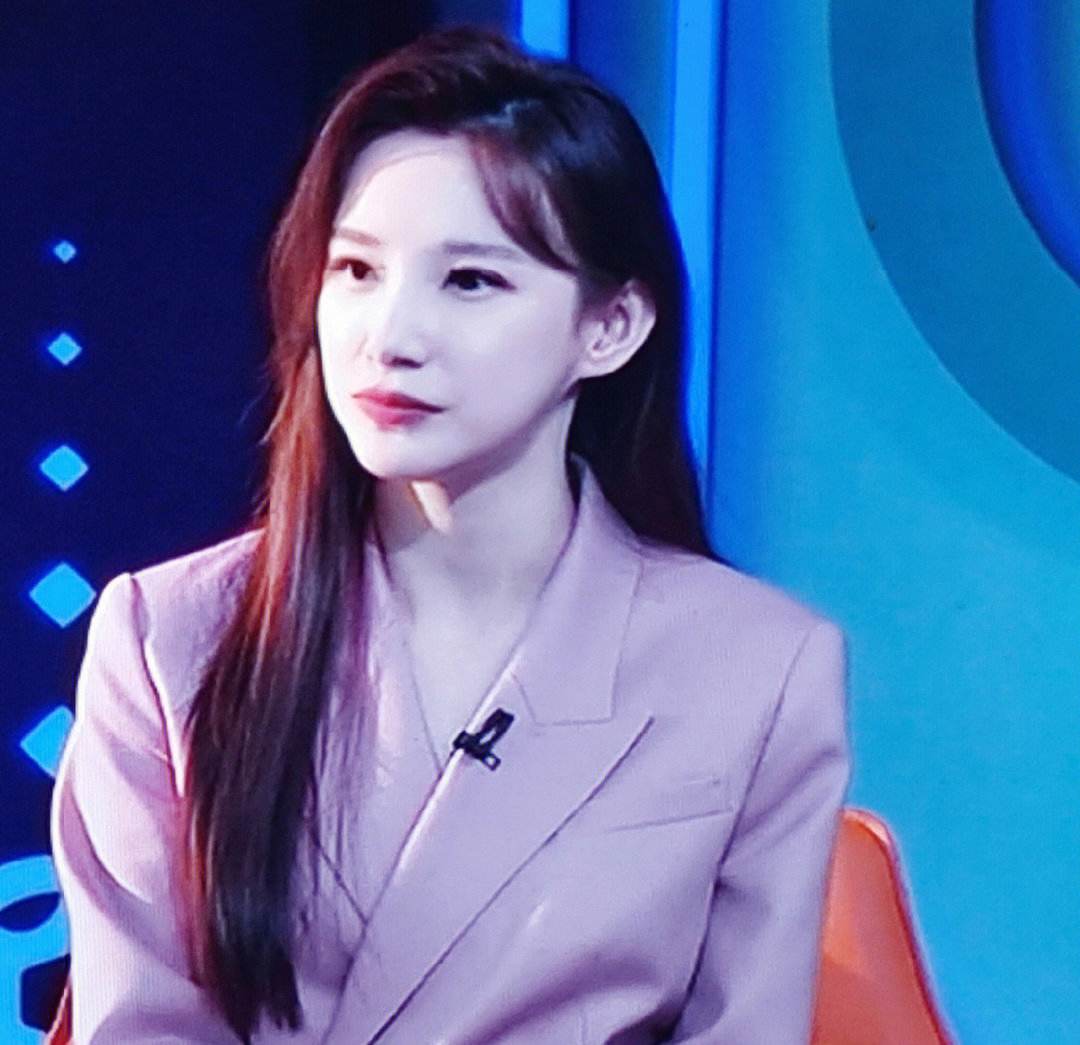 央视足球女主持(cctv5足球女主持)
