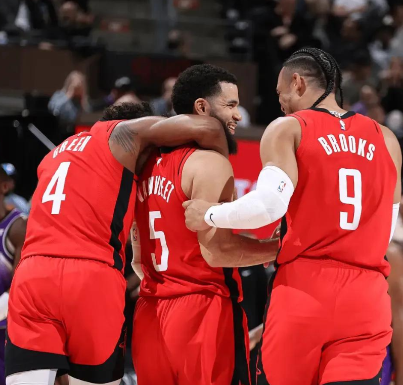 2016鹈鹕vs火箭(2021年4月5日nba鹈鹕对火箭的比赛视频)