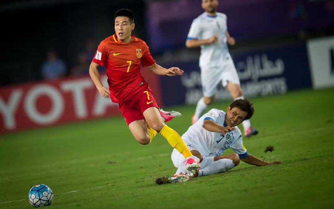 中国足球韩国视频(中国韩国男足直播)