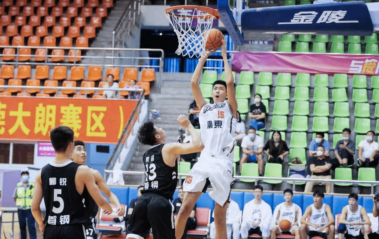 清华附中vs广东宏远(清华附中vs广东宏远附中)