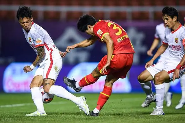 广州恒大vs上港(pp体育广州恒大vs上港回放)