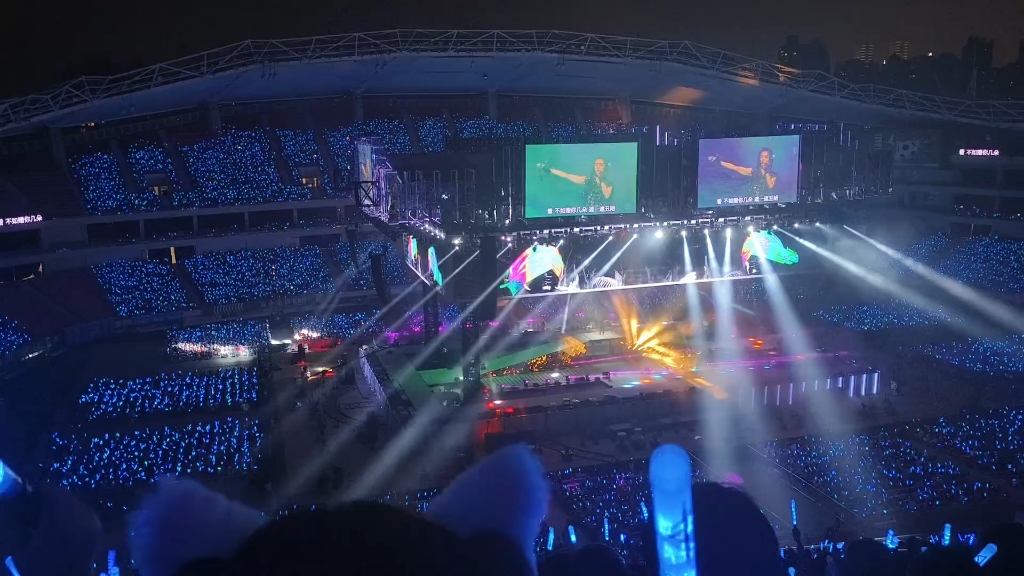 上海虹口足球场演唱会(2025虹口演唱会一览表)